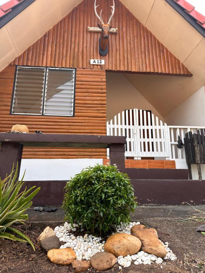 Mae Chaem Hotel And Resort Екстериор снимка