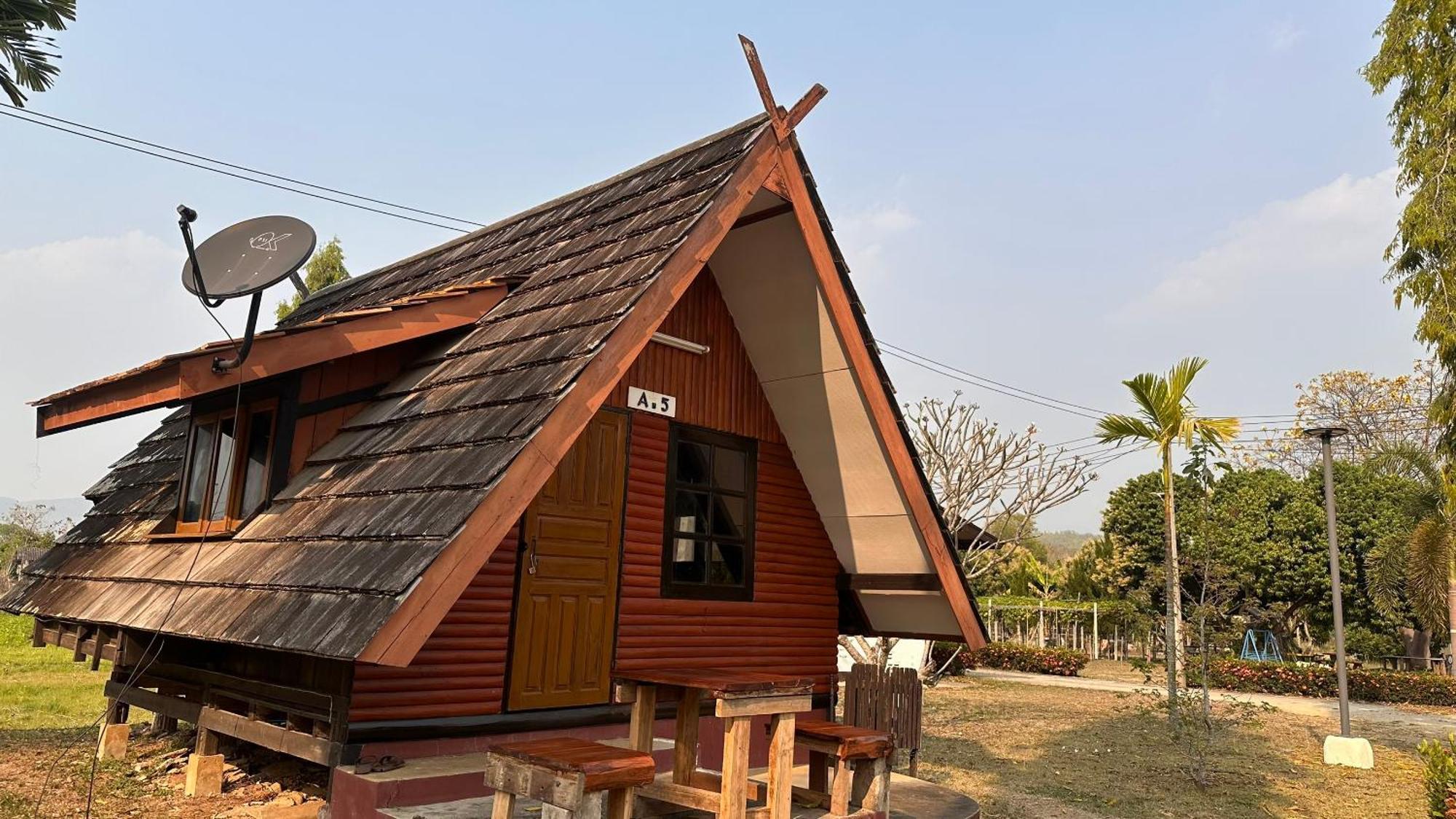 Mae Chaem Hotel And Resort Екстериор снимка